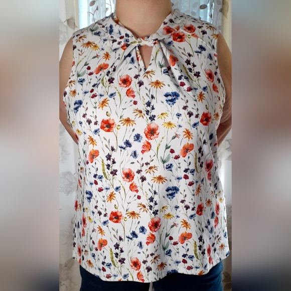 Brooke Shields floral summer tank 3X - Picture 2 of 4